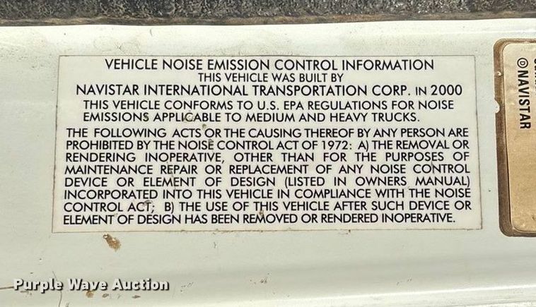 image for item FG0093 2001 International 4700 flatbed truck