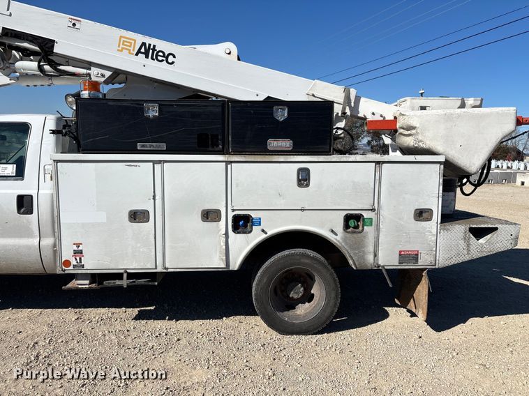 image for item FG0094 2016 Ford F550 bucket truck