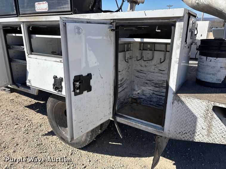 image for item FG0094 2016 Ford F550 bucket truck