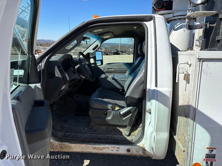 image for item FG0094 2016 Ford F550 bucket truck