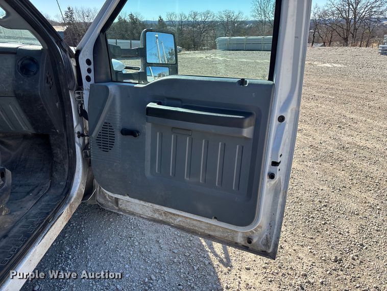 image for item FG0094 2016 Ford F550 bucket truck