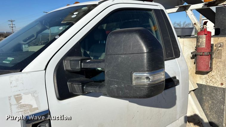 image for item FG0095 2019 Ford F550 bucket truck