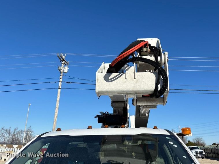 image for item FG0095 2019 Ford F550 bucket truck