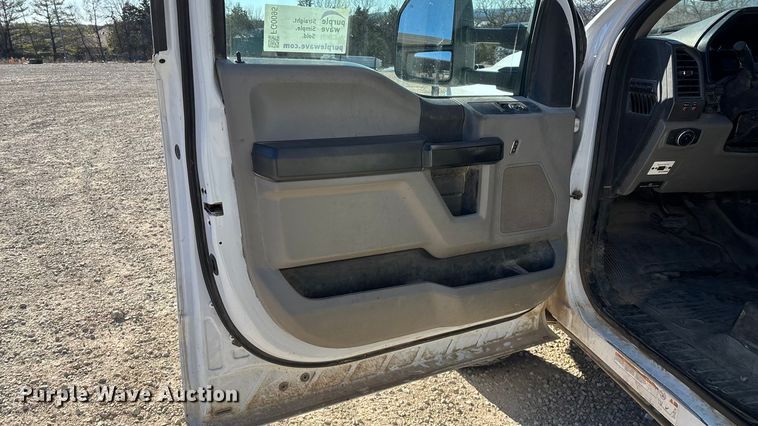 image for item FG0095 2019 Ford F550 bucket truck