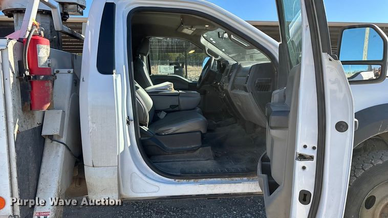 image for item FG0095 2019 Ford F550 bucket truck