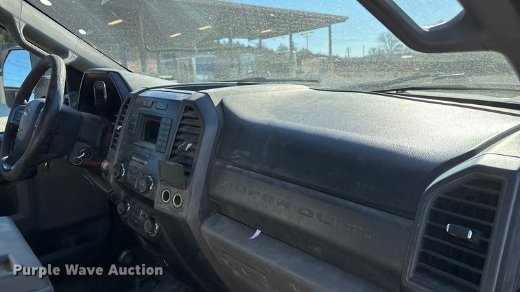 image for item FG0095 2019 Ford F550 bucket truck