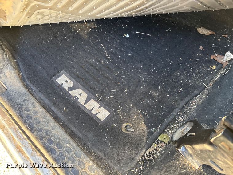 image for item FG0096 2014 RAM 5500 bucket truck