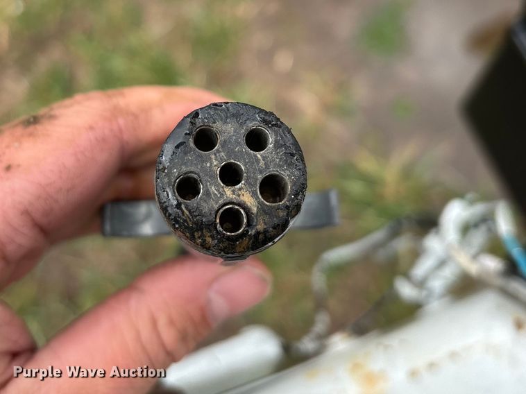 image for item FG0127 2008 Brooks Brothers pole trailer