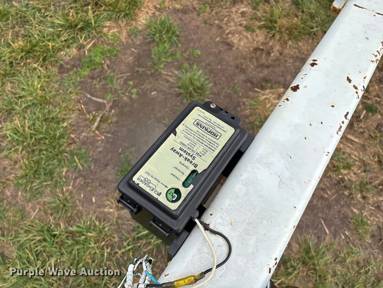 image for item FG0127 2008 Brooks Brothers pole trailer