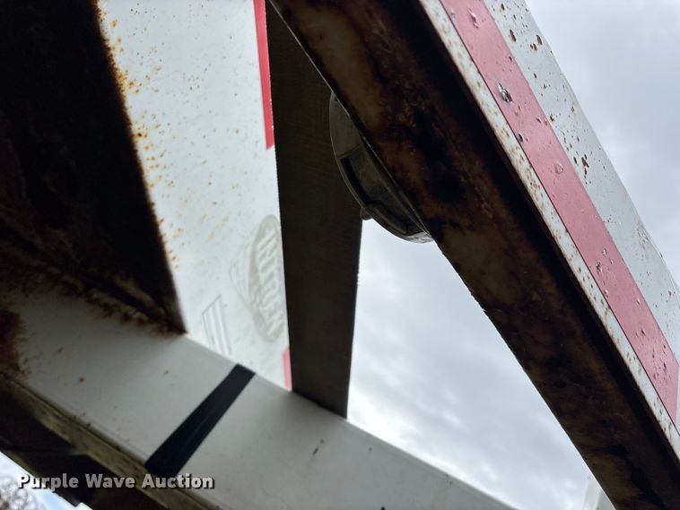 image for item FG0127 2008 Brooks Brothers pole trailer