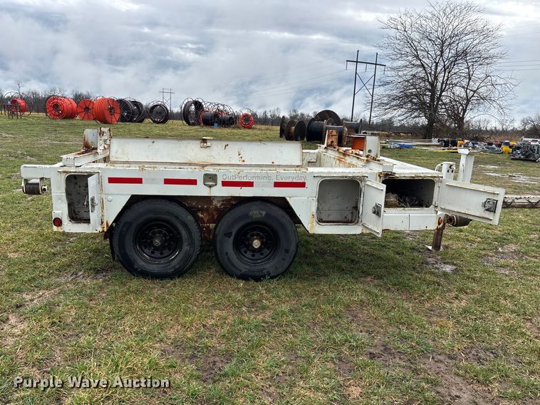 image for item FG0127 2008 Brooks Brothers pole trailer