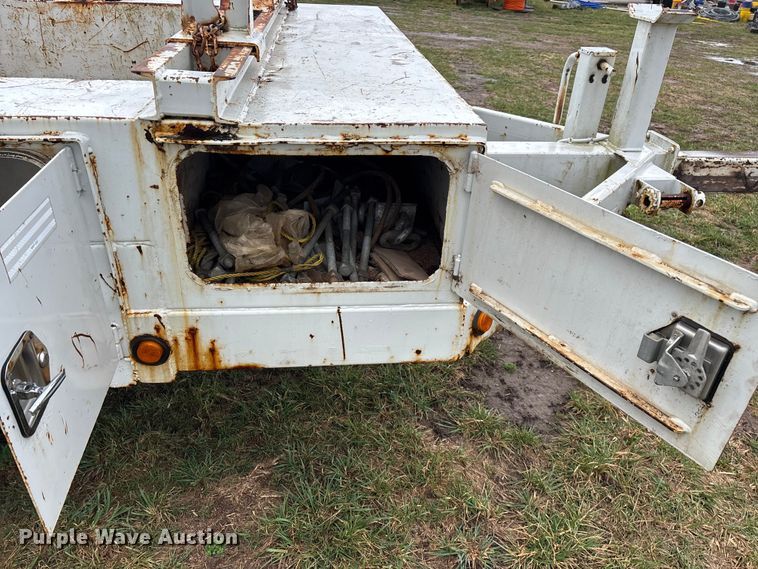 image for item FG0127 2008 Brooks Brothers pole trailer