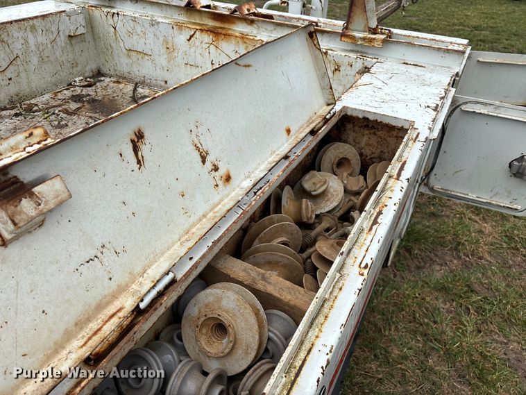 image for item FG0127 2008 Brooks Brothers pole trailer