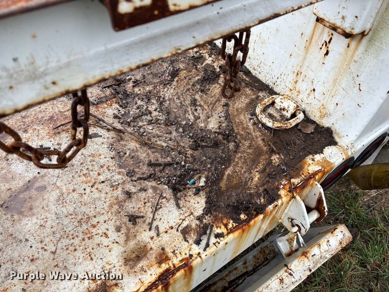 image for item FG0127 2008 Brooks Brothers pole trailer