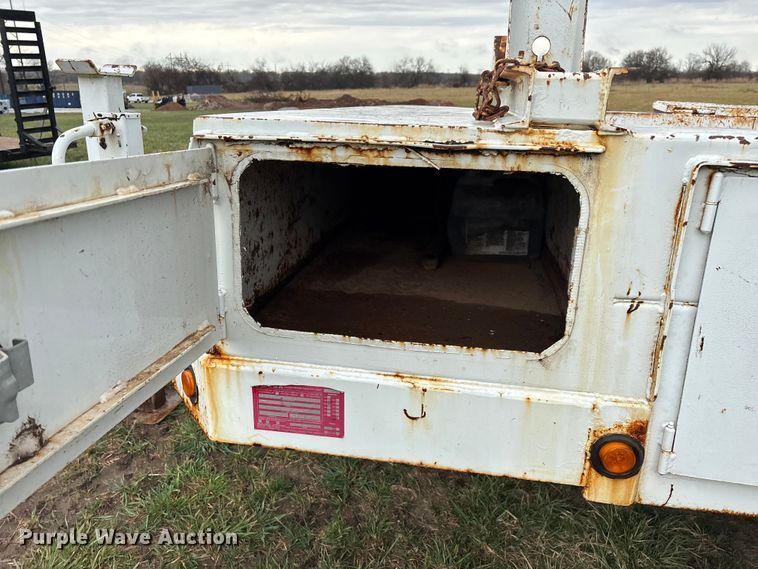 image for item FG0127 2008 Brooks Brothers pole trailer