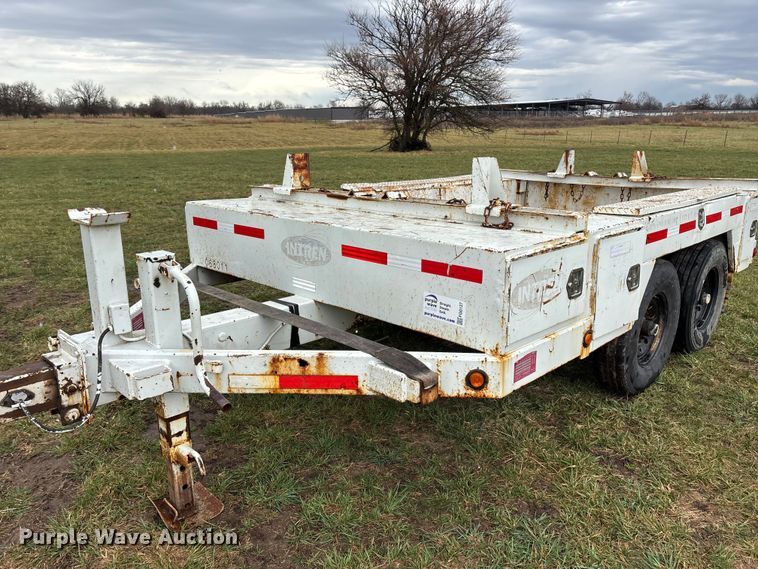 image for item FG0127 2008 Brooks Brothers pole trailer