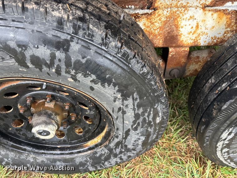 image for item FG0127 2008 Brooks Brothers pole trailer