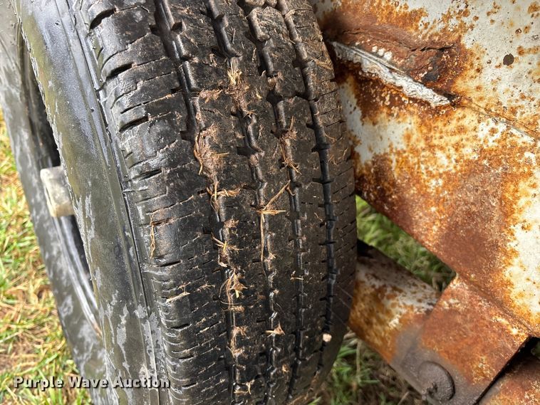 image for item FG0127 2008 Brooks Brothers pole trailer