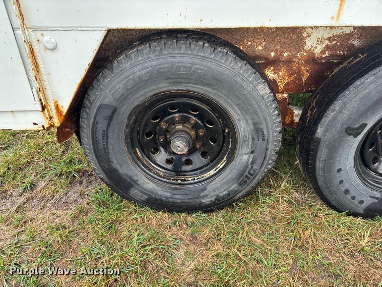 image for item FG0127 2008 Brooks Brothers pole trailer