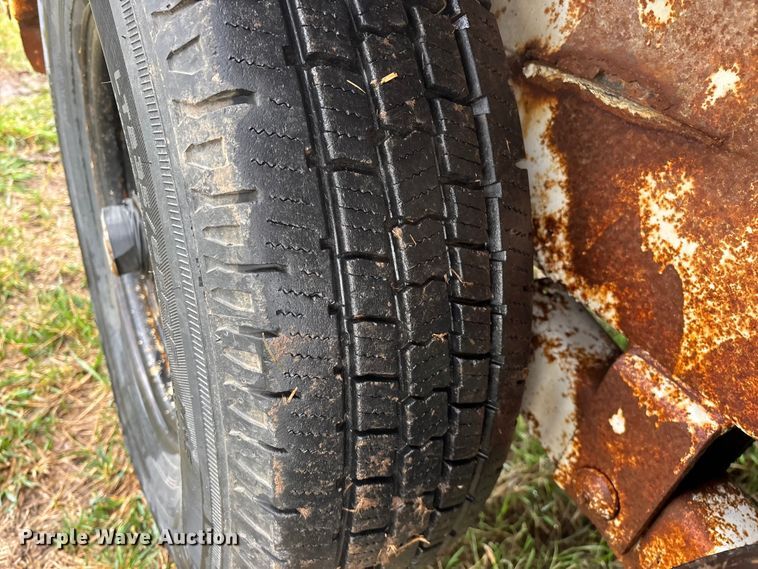 image for item FG0127 2008 Brooks Brothers pole trailer