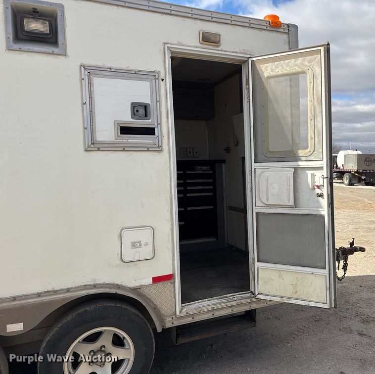 image for item FG2649 2005 Coach Craft fiber optic splicing trailer