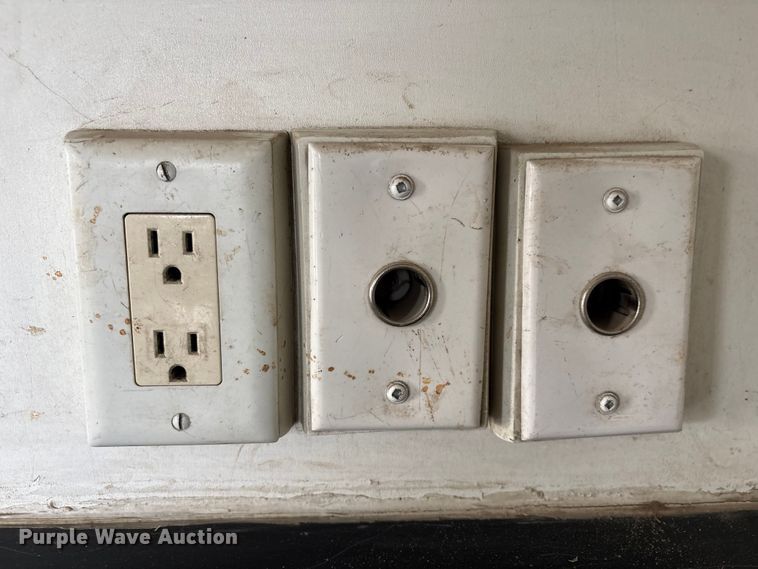 image for item FG2649 2005 Coach Craft fiber optic splicing trailer