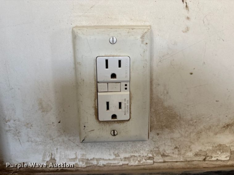 image for item FG2649 2005 Coach Craft fiber optic splicing trailer