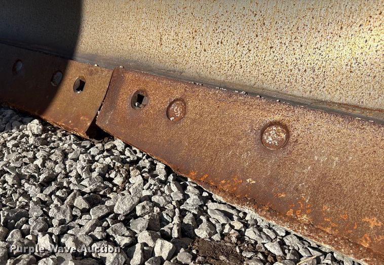 image for item FG2688 2012 John Deere 770G motor grader