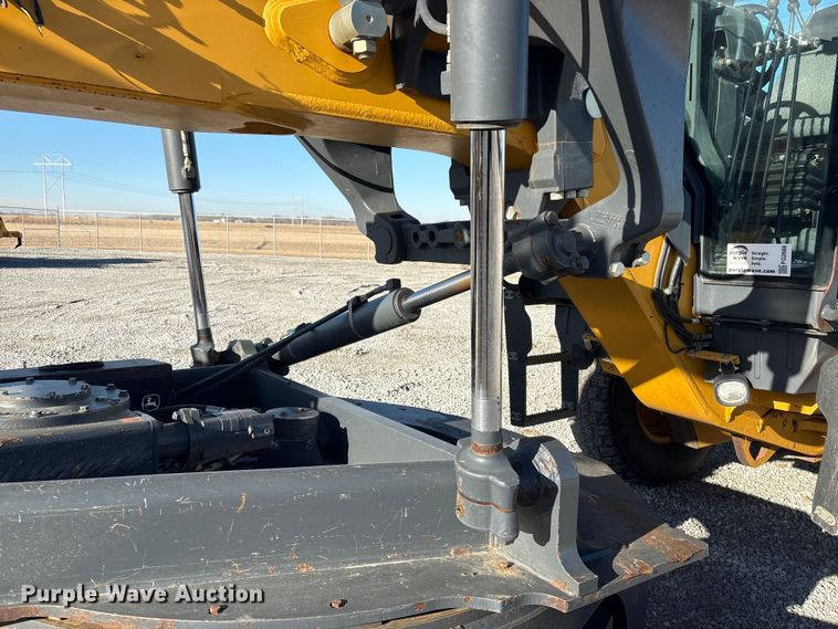 image for item FG2688 2012 John Deere 770G motor grader