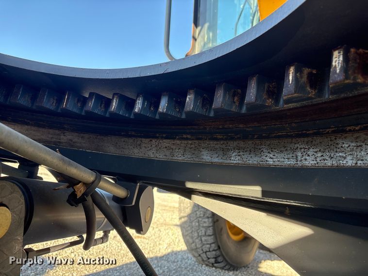 image for item FG2688 2012 John Deere 770G motor grader