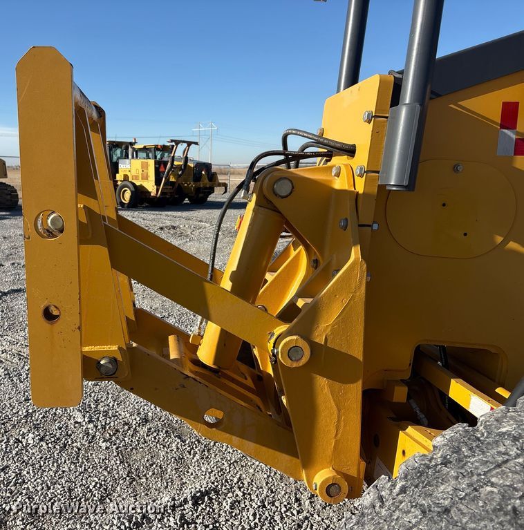 image for item FG2688 2012 John Deere 770G motor grader