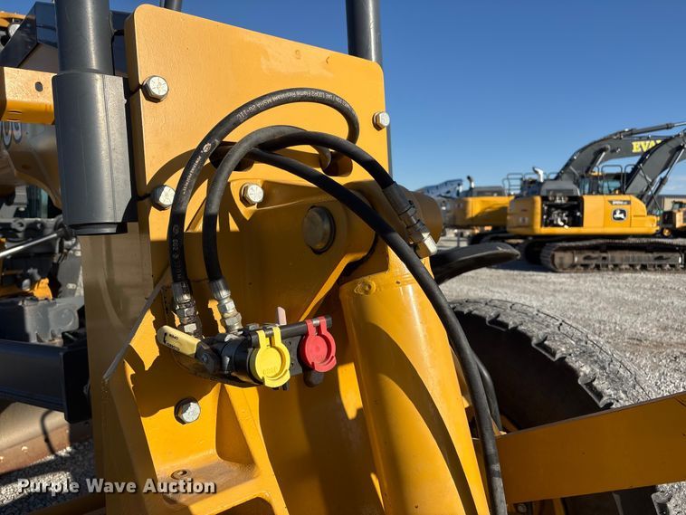 image for item FG2688 2012 John Deere 770G motor grader