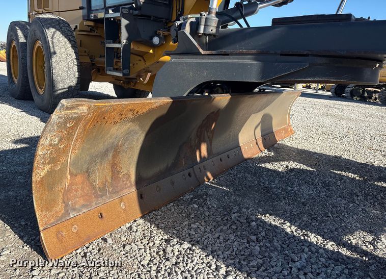 image for item FG2688 2012 John Deere 770G motor grader