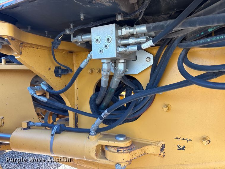 image for item FG2688 2012 John Deere 770G motor grader