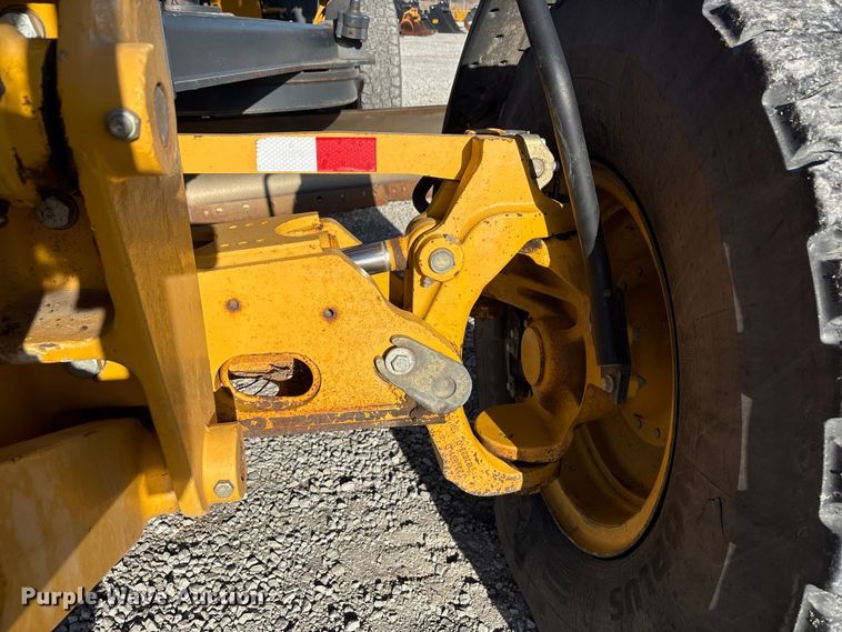 image for item FG2688 2012 John Deere 770G motor grader