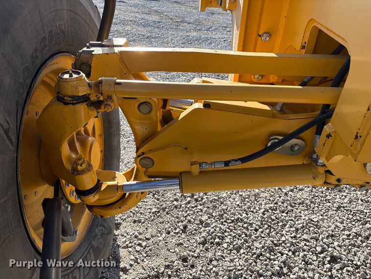 image for item FG2688 2012 John Deere 770G motor grader