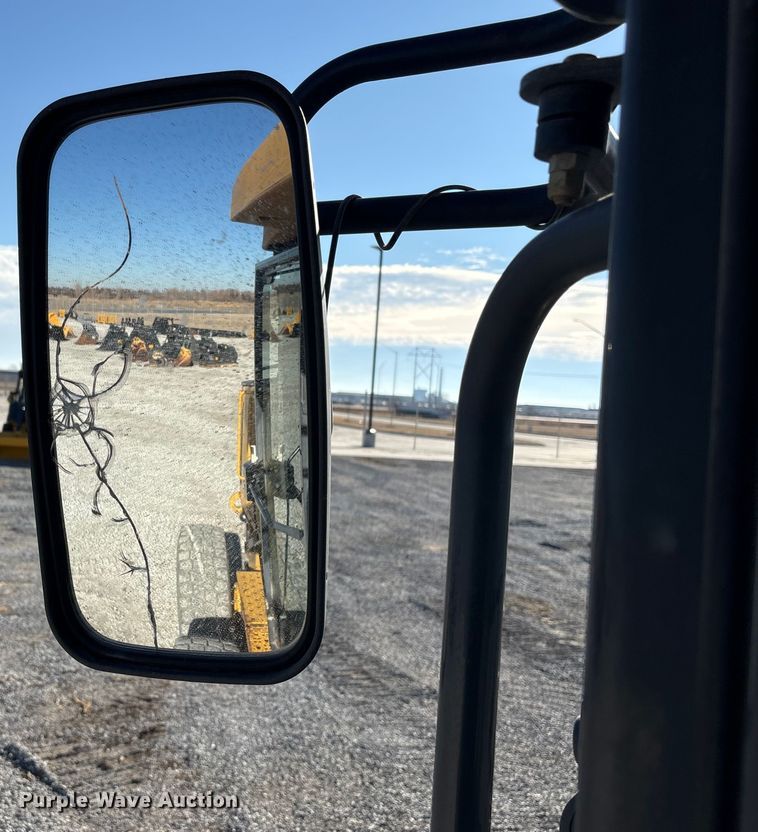 image for item FG2688 2012 John Deere 770G motor grader