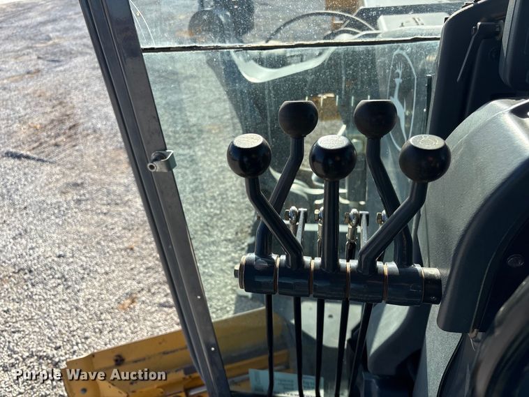 image for item FG2688 2012 John Deere 770G motor grader