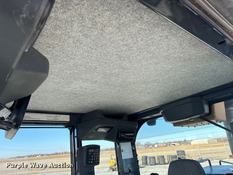 image for item FG2688 2012 John Deere 770G motor grader