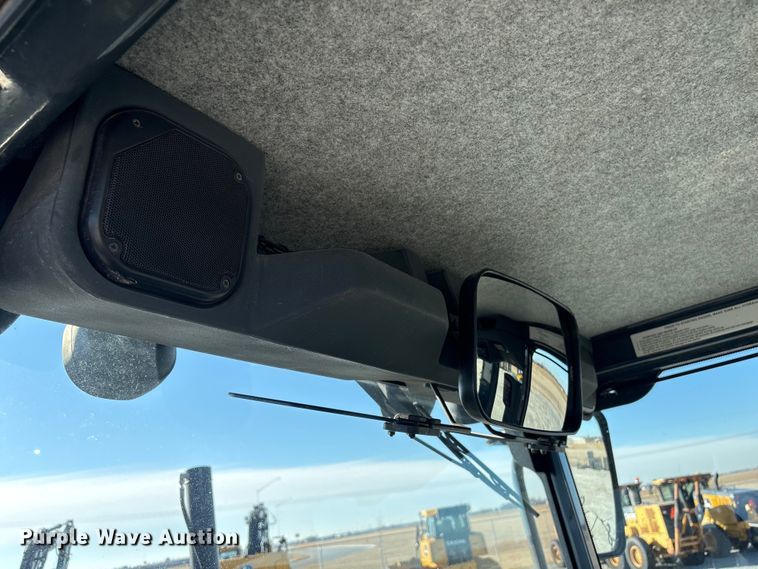 image for item FG2688 2012 John Deere 770G motor grader