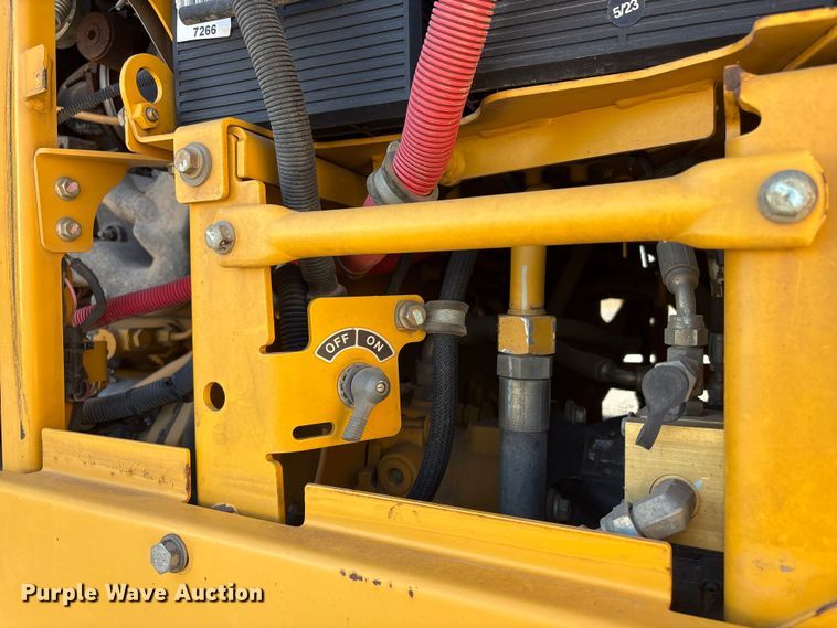 image for item FG2688 2012 John Deere 770G motor grader