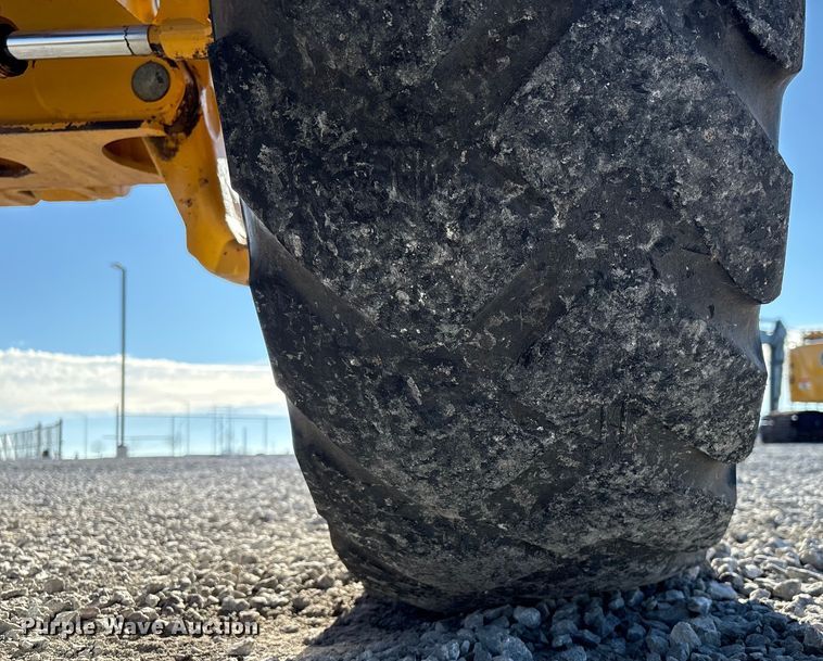 image for item FG2688 2012 John Deere 770G motor grader