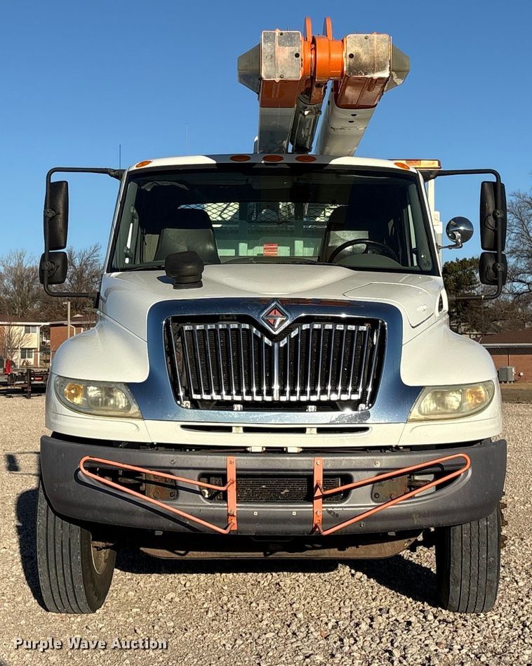 image for item FG2694 2012 International 4300 bucket truck