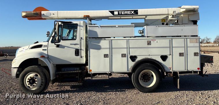 image for item FG2694 2012 International 4300 bucket truck