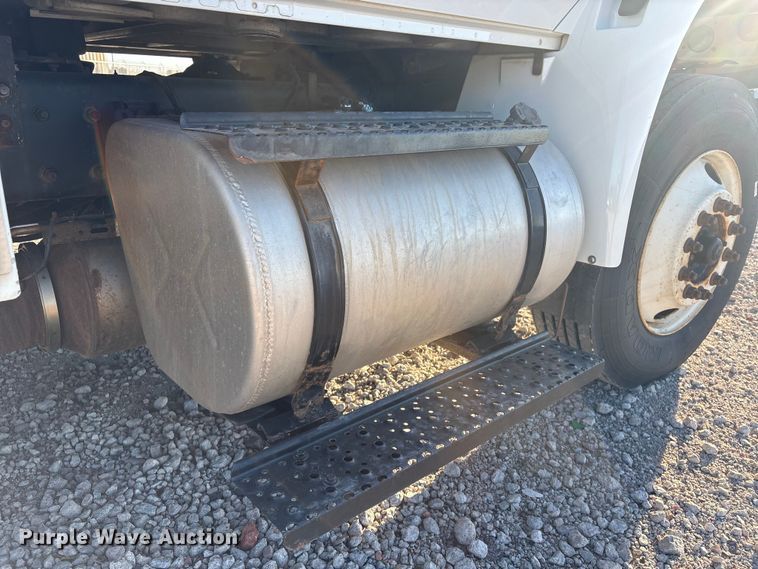 image for item FG2694 2012 International 4300 bucket truck