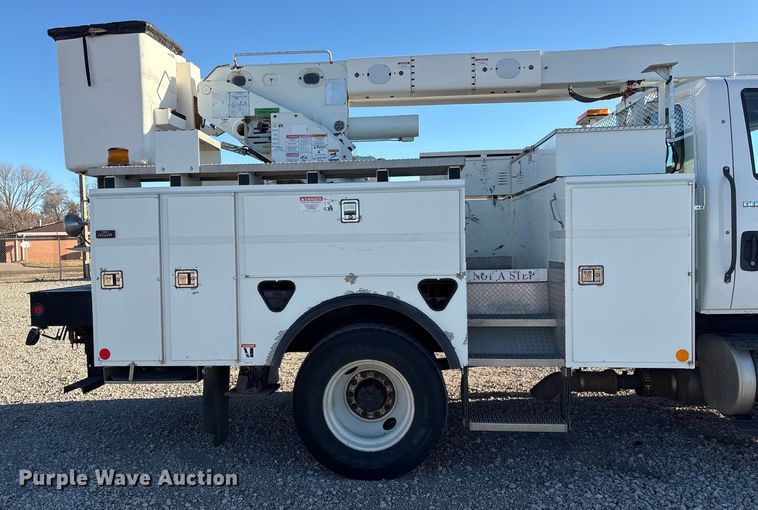 image for item FG2694 2012 International 4300 bucket truck
