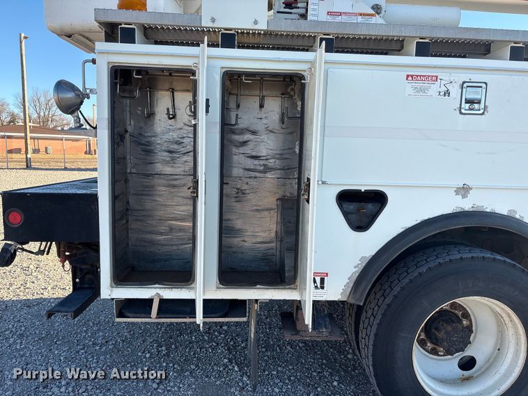 image for item FG2694 2012 International 4300 bucket truck