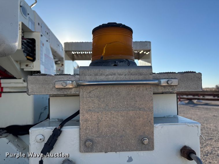 image for item FG2694 2012 International 4300 bucket truck