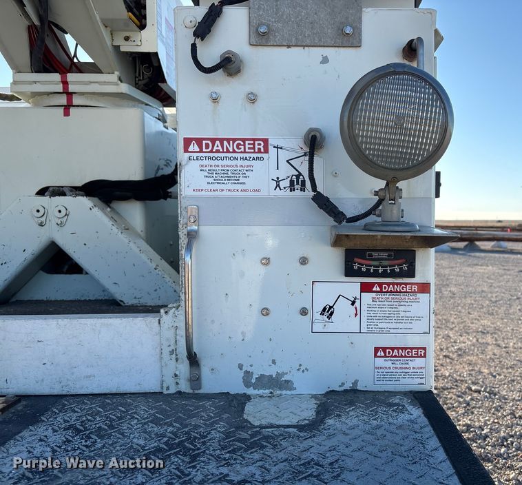 image for item FG2694 2012 International 4300 bucket truck