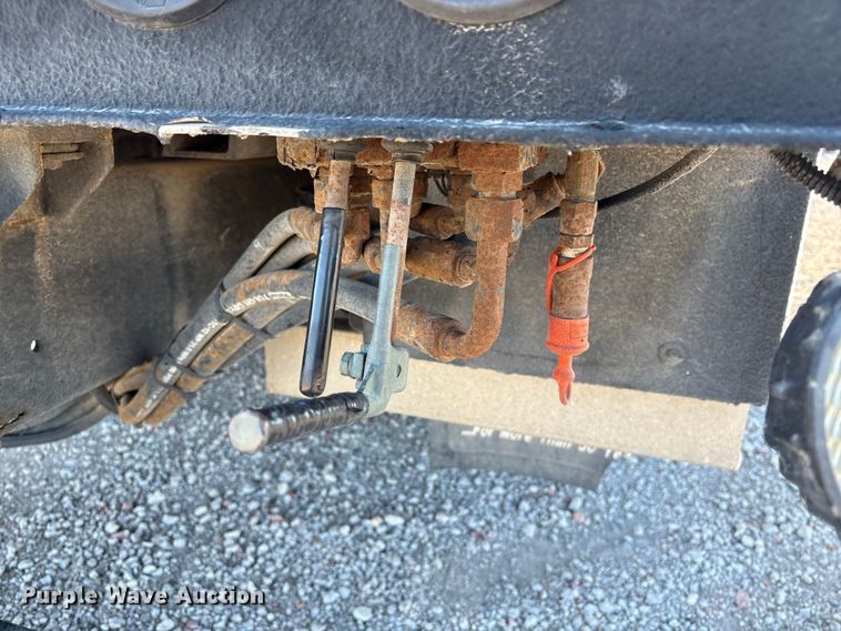 image for item FG2694 2012 International 4300 bucket truck